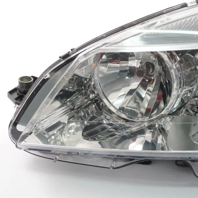 Mercedes Benz Lamp Unit 204-906-24-04 for W204 C-Class (2008 - 2014) - Nairobi