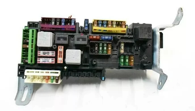 Mercedes Benz Comfort Control Unit 212-900-14-06 for W212, W211 E-Class (2007 - 2016) and W218 CLS (2012 - 2018) - Nairobi