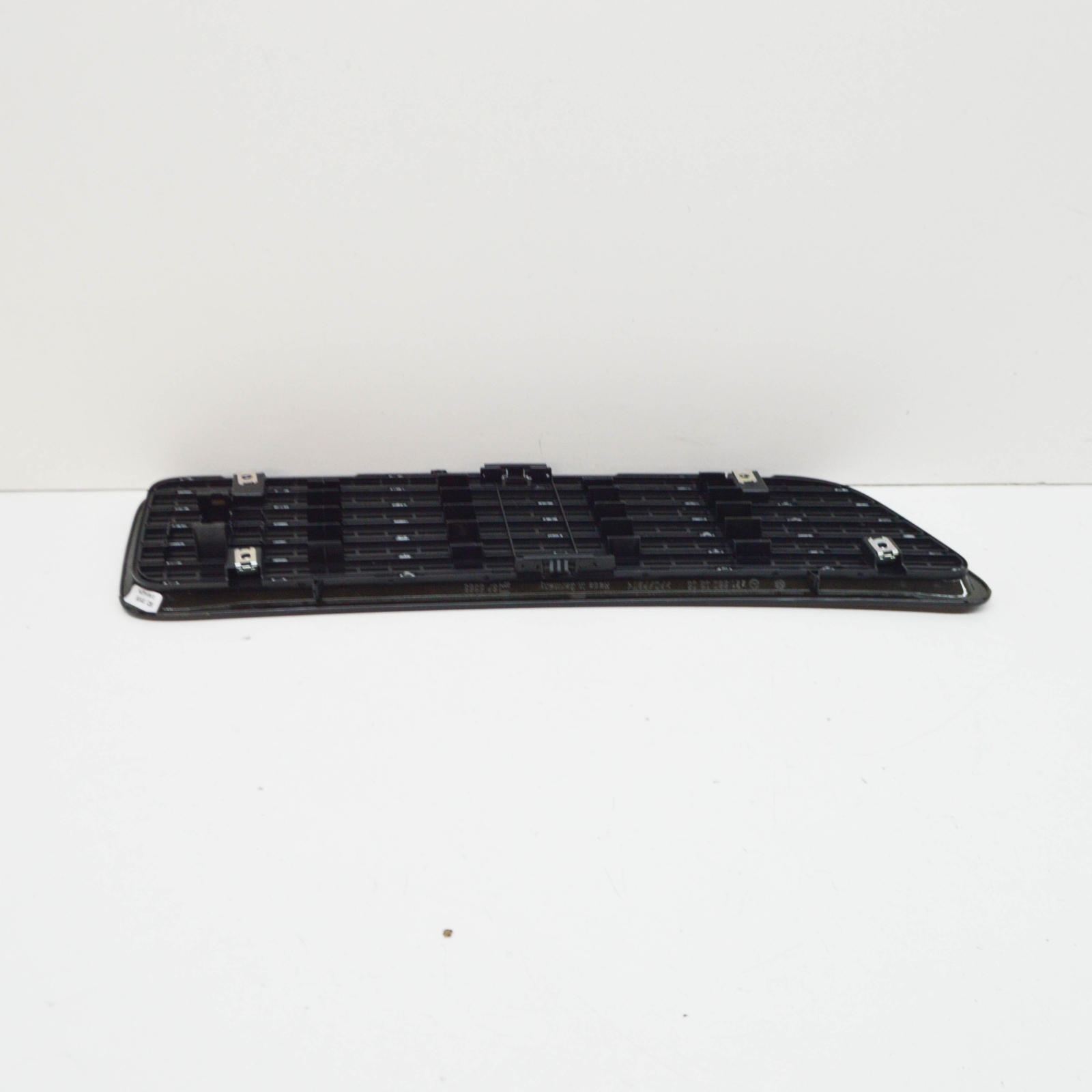 Mercedes Benz Front Left Hood Vent Grille 221-880-03-05-9040 for W221 S-Class - Nairobi