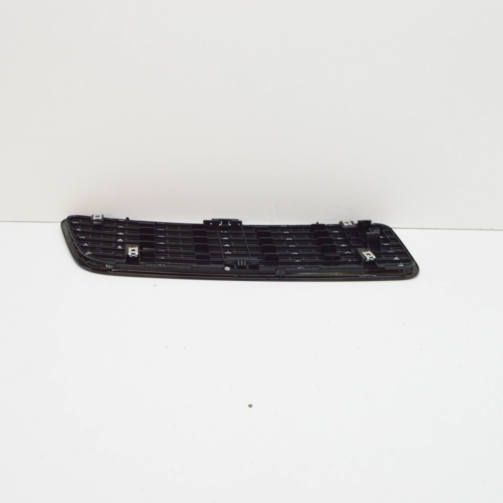 Mercedes Benz Front Left Hood Vent Grille 221-880-03-05-9040 for W221 S-Class - Nairobi