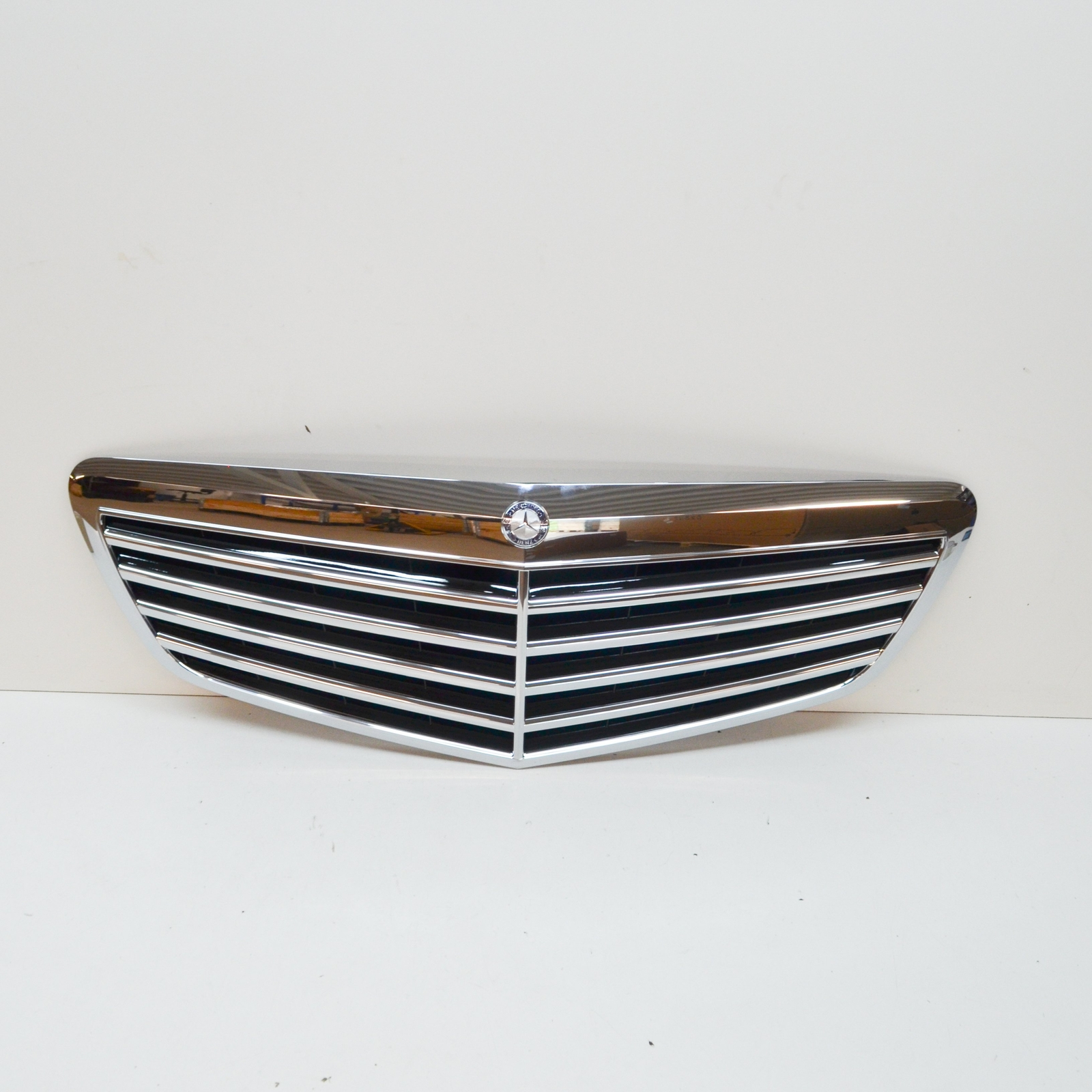 Mercedes Benz Radiator Grille (22188006839040) for Mercedes-Benz models