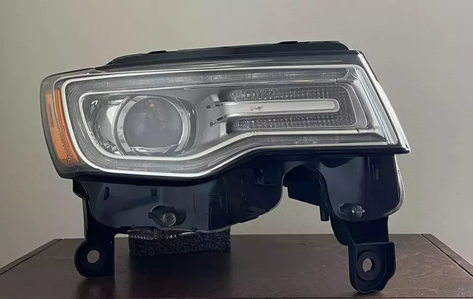 Mopar Headlamp, Right for Jeep models