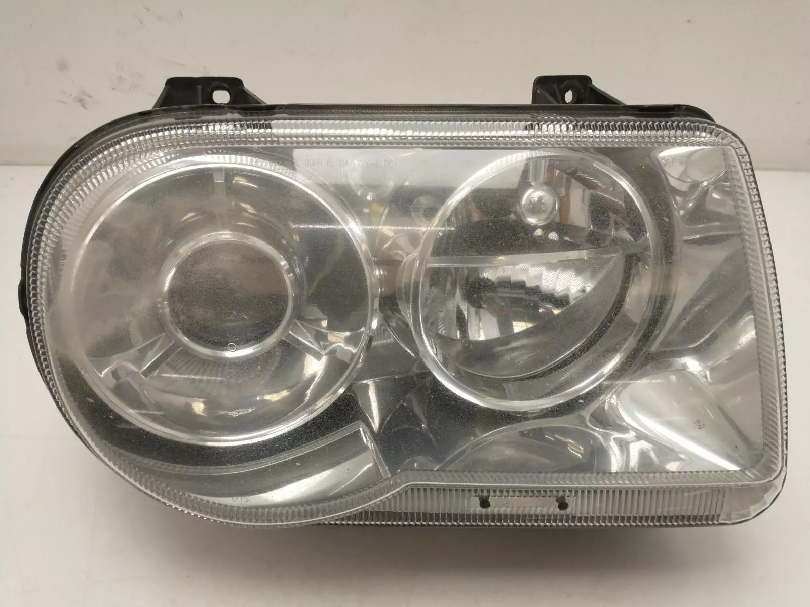Chrysler Mopar Headlamp Right (68049166AA)