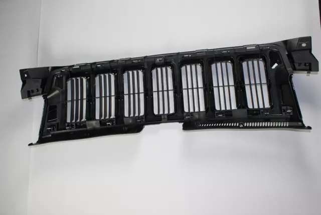 Mopar Radiator Grille (55079377AE) - Image 5
