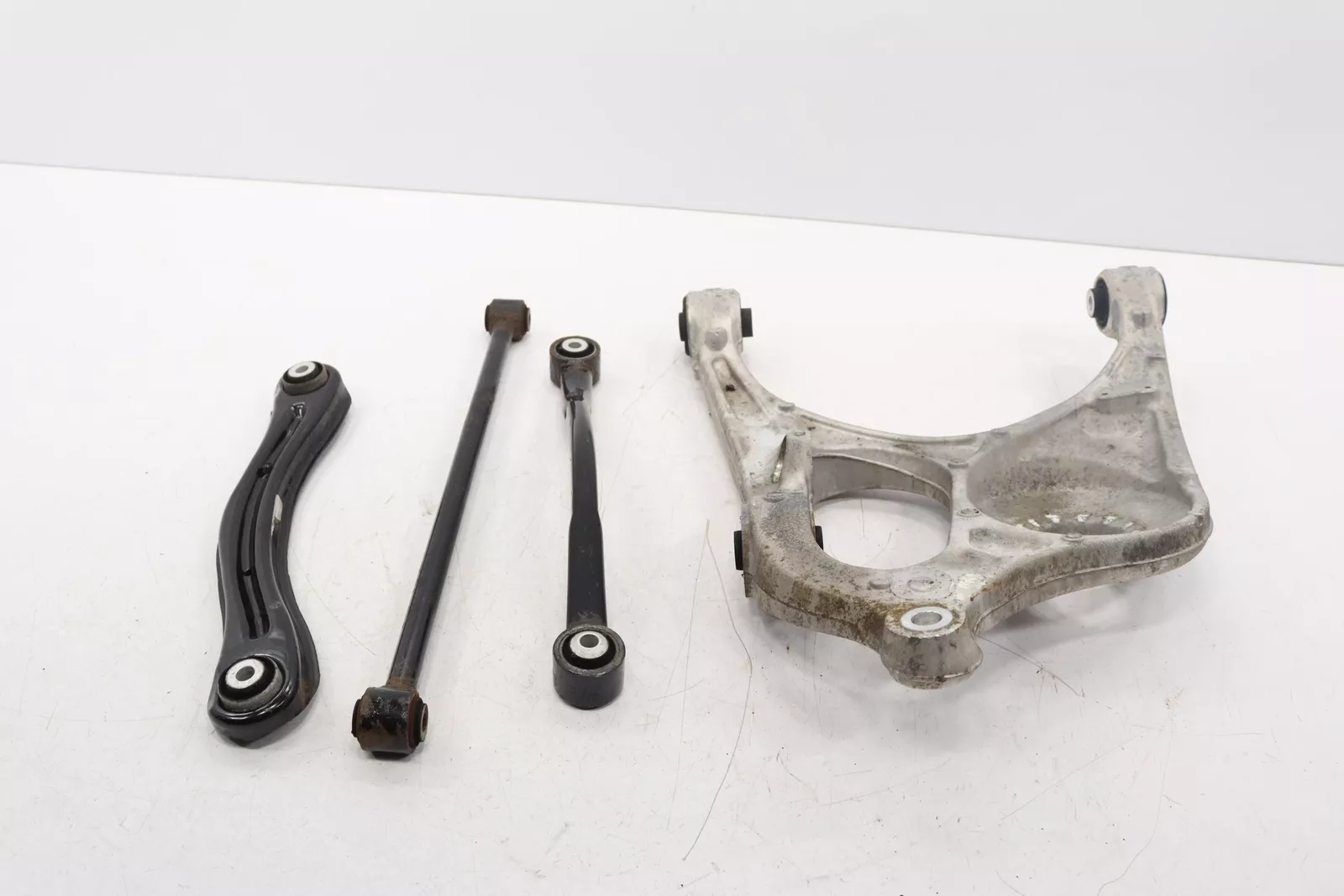 REAR RIGHT CONTROL ARM
