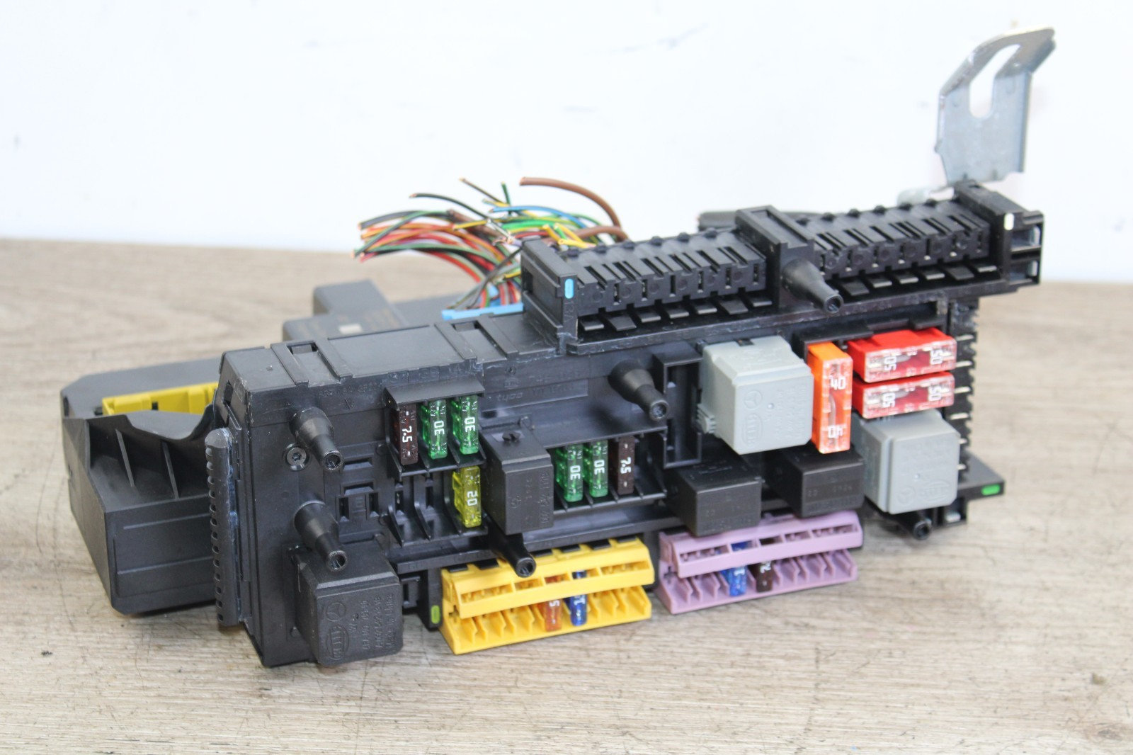 Mercedes Benz Exchange Elec Center, Base Module 204-906-77-02-64 for W204 C-Class (2008 - 2012) - Nairobi
