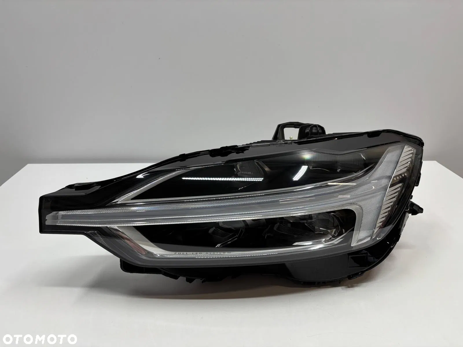 XC60 NEW HEADLIGHT LHS