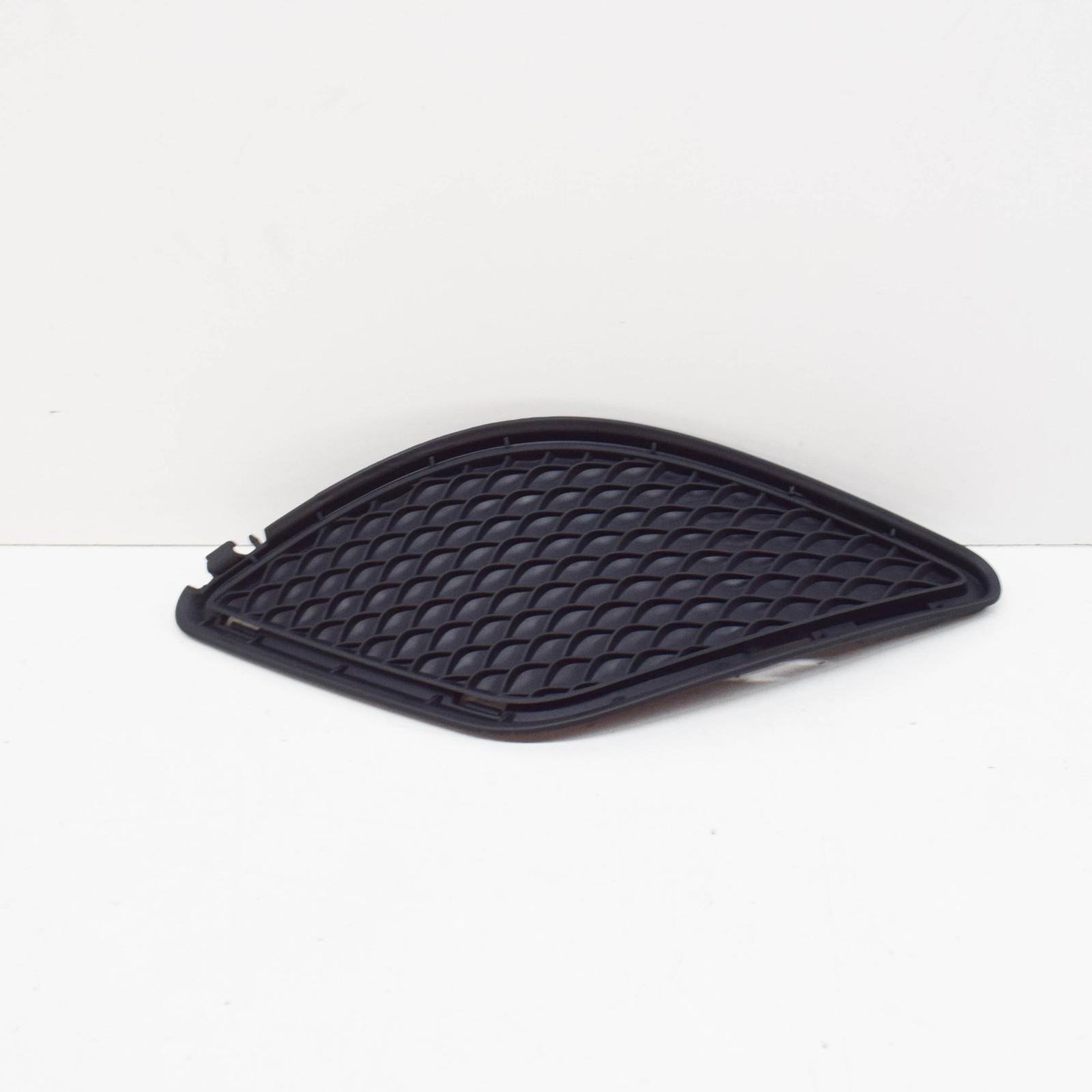 Mercedes Benz Front Bumper Fog Light Cover Grille 117-885-03-22 for C117, C118 CLA (2014 - 2023) - Nairobi