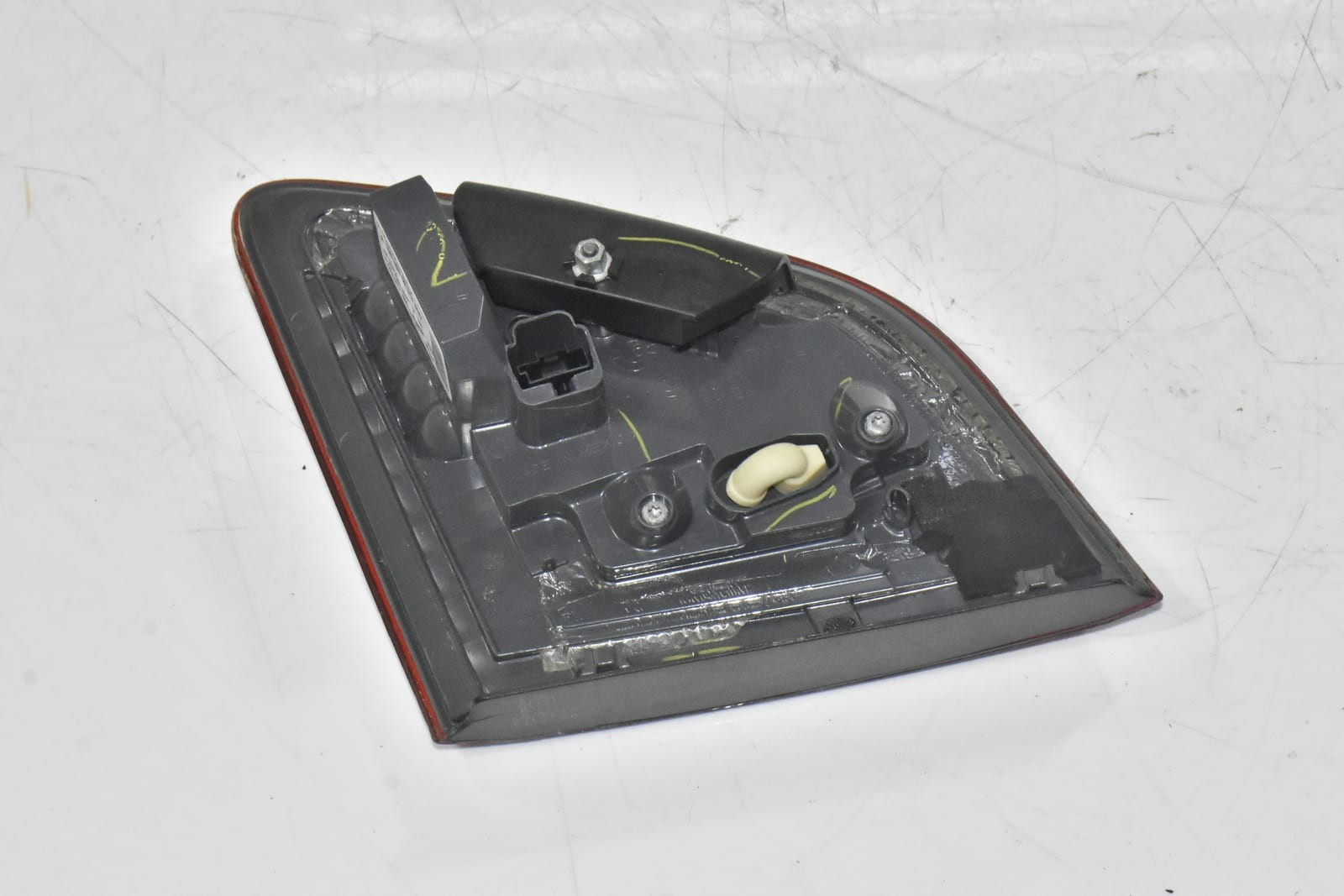 Mercedes Benz Rear Left Tail Light 166-906-59-01 for W166 GLE (2016 - 2019) and W164 ML (2006 - 2015) - Nairobi