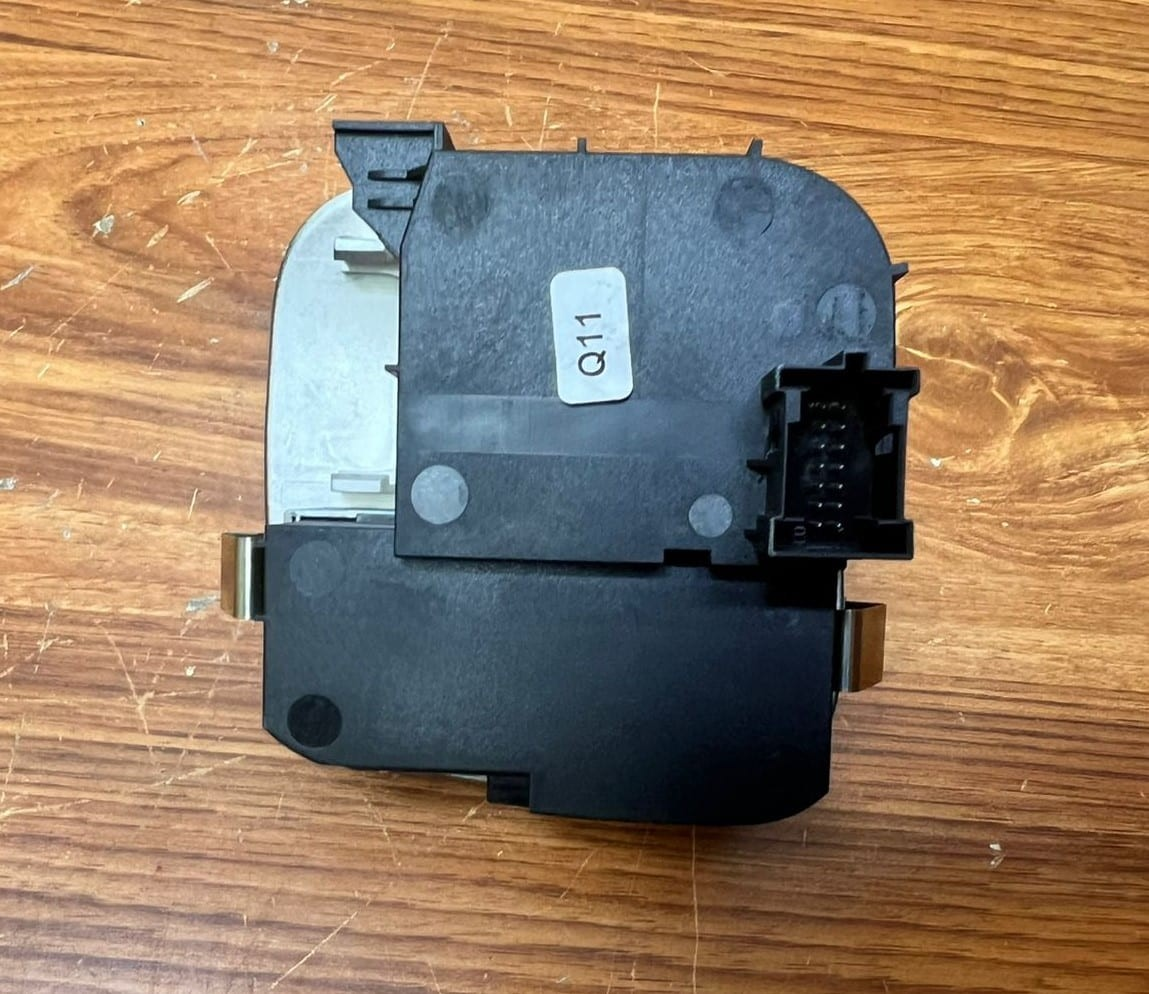 Mercedes Benz Headlight Switch 203-545-15-04 for W203 C-Class - Nairobi