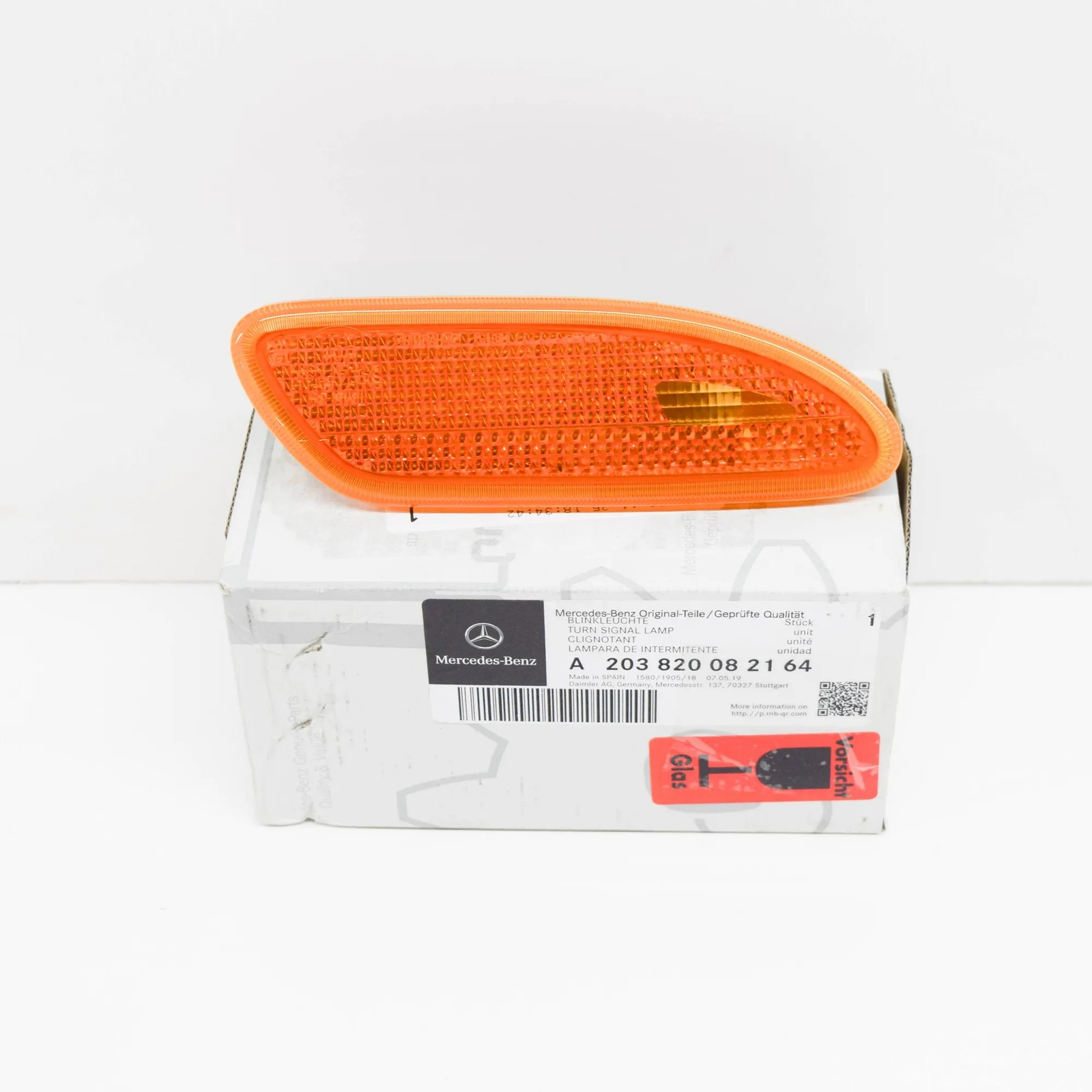 Mercedes Benz Right Turn Signal Lamp 203-820-08-21 for W203 C-Class (2003 - 2005) - Nairobi