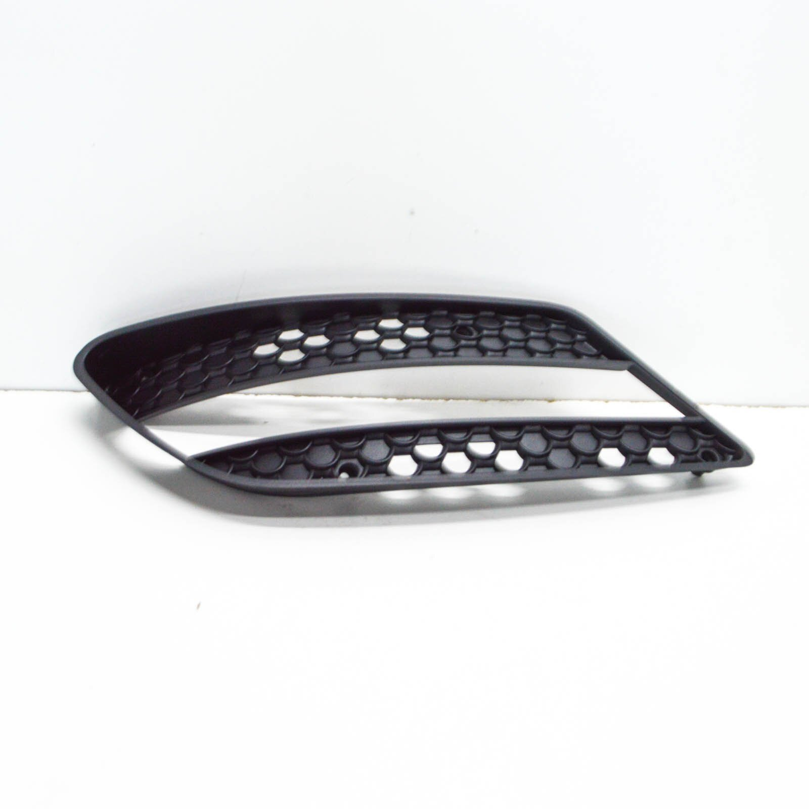 Mercedes Benz Front Left Ventilation Grille 204-885-00-53 for W204 C-Class (2008 - 2014) - Nairobi