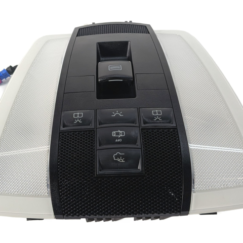 Mercedes Benz Overhead Roof Center Console Dome Light 204-900-52-03 for W204 C-Class - Nairobi