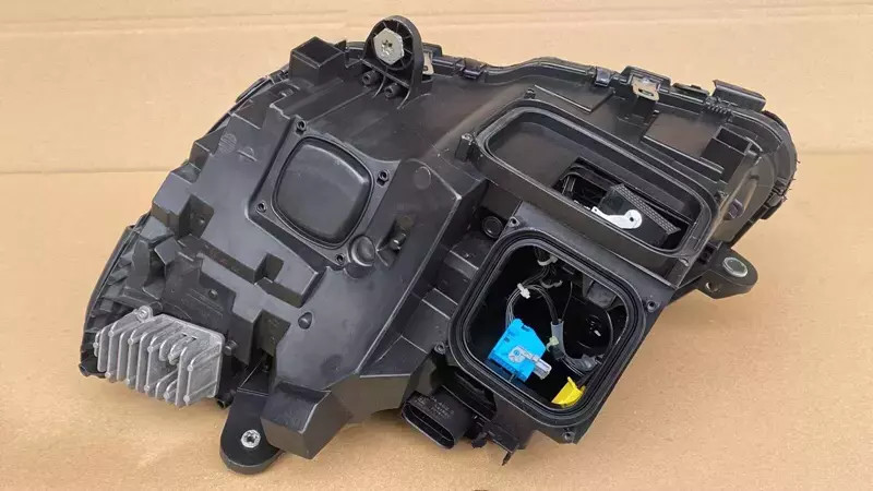 Mercedes Benz Front Right Headlight 205-906-80-02 for W205, W206, W204 C-Class (2008 - 2023) - Nairobi