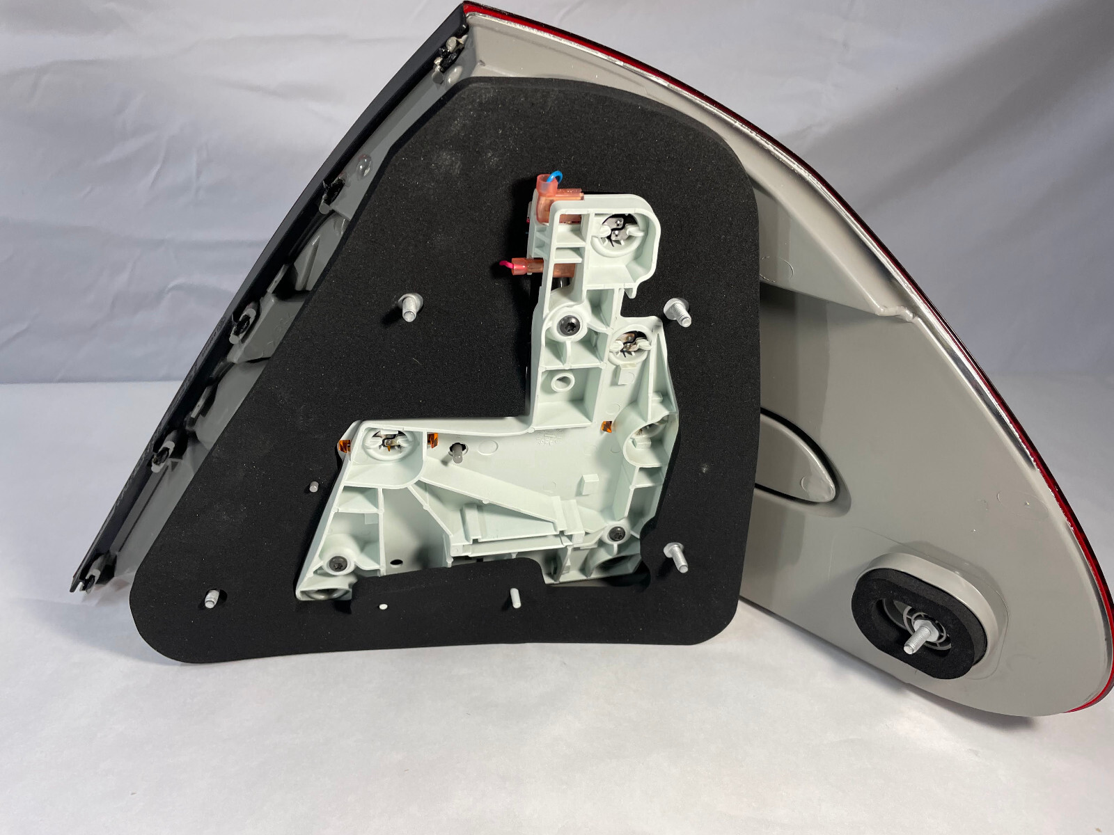 Mercedes Benz Left Tail Light 211-820-05-64 for W211, W210 E-Class (1994 - 2009) - Nairobi