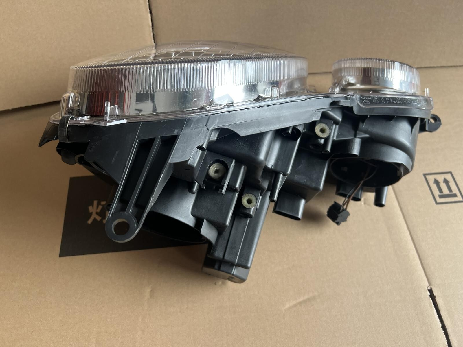 Mercedes Benz Front Left Headlight 211-820-29-61 for W211 E-Class - Nairobi