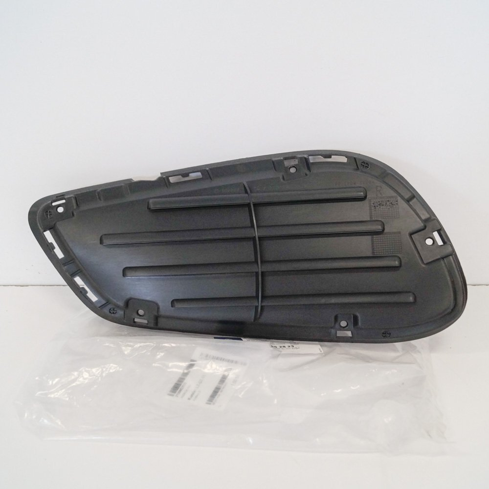Mercedes Benz Front Bumper Right Grille 212-885-28-23 for W212, W211 E-Class (2006 - 2016) - Nairobi