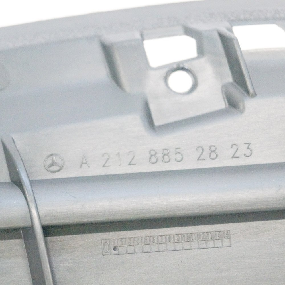 Mercedes Benz Front Bumper Right Grille 212-885-28-23 for W212, W211 E-Class (2006 - 2016) - Nairobi