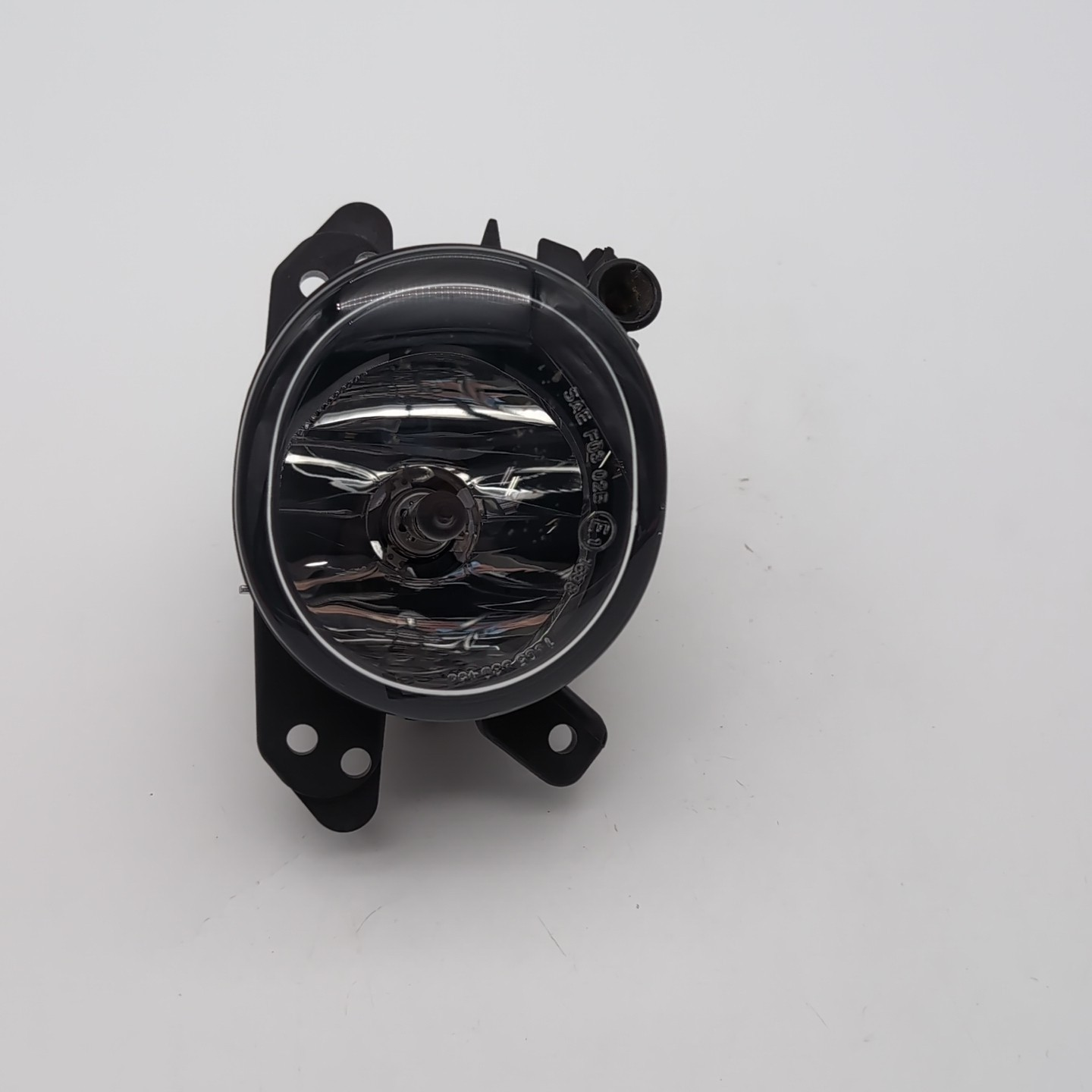 Mercedes Benz Front Fog Lamp 251-820-07-56 for X156 GLA (2015 - 2020), W213, W212, W211 E-Class (2006 - 2017), W204 C-Class (2008 - 2014), W221, W220 S-Class (2001 - 2013), W218, W219 CLS (2006 - 2011), and W164, W163 ML (2002 - 2011) - Nairobi