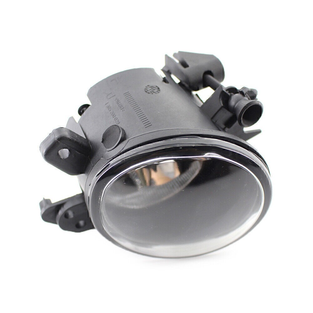 Mercedes Benz Front Right Fog Lamp 251-820-08-56 for X156 GLA (2015 - 2020), W213, W212, W211 E-Class (2006 - 2017), W204 C-Class (2008 - 2014), W221, W220 S-Class (2001 - 2013), W218, W219 CLS (2006 - 2011), and W164, W163 ML (2002 - 2011) - Nairobi