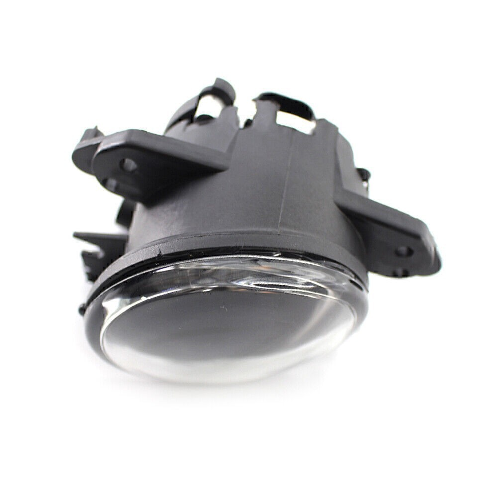 Mercedes Benz Front Right Fog Lamp 251-820-08-56 for X156 GLA (2015 - 2020), W213, W212, W211 E-Class (2006 - 2017), W204 C-Class (2008 - 2014), W221, W220 S-Class (2001 - 2013), W218, W219 CLS (2006 - 2011), and W164, W163 ML (2002 - 2011) - Nairobi