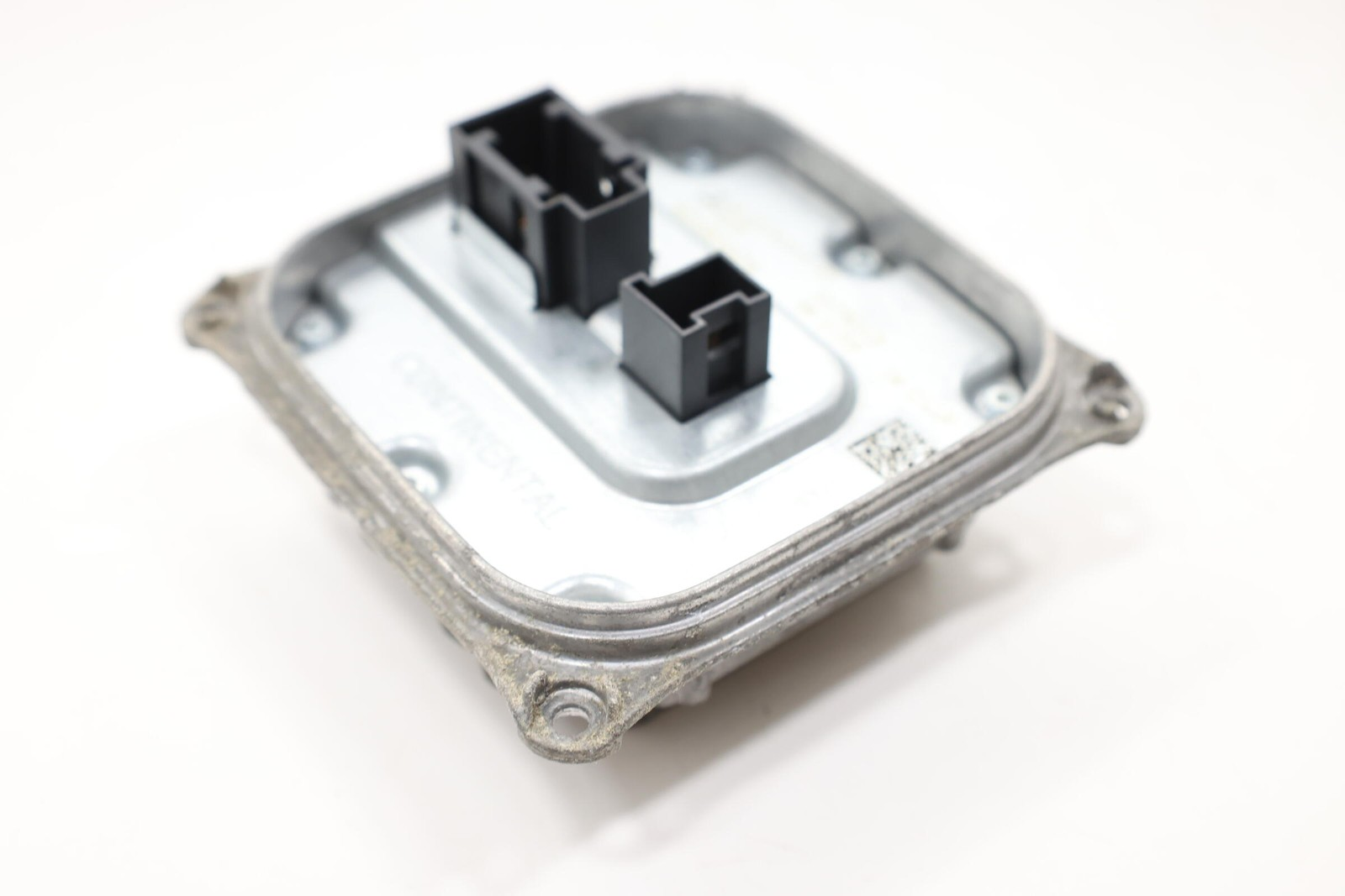 Mercedes Benz Headlight Ballast Voltage Converter 447-905-18-04 for W206, W205, W204 C-Class (2008 - 2023), W223, W222, W221, W220, W140 S-Class (1994 - 2021), W166 GLE (2016 - 2019), X166 GLS (2017 - 2019), W218 CLS (2012 - 2018), W213, W212, W211 E-Class (2006 - 2017), and W164 ML (2006 - 2015) - Nairobi